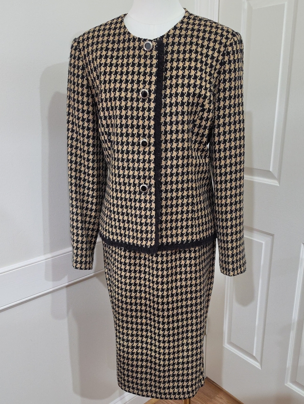VTG Herman Geist Houndstooth Skirt Suit Set 100% Acrylic Fringe Trim Size 10